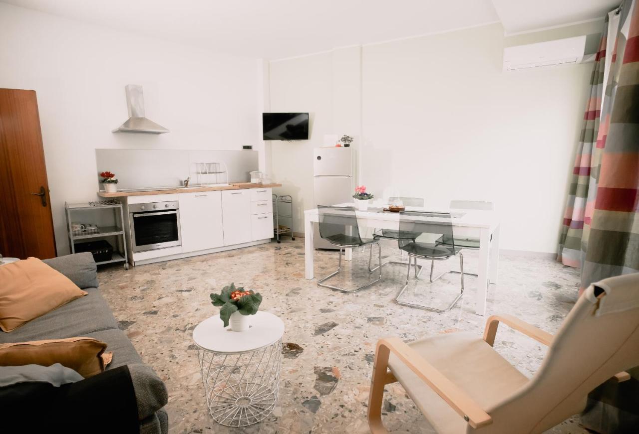 La Casa Di Adua Bed & Breakfast Porto SantʼElpidio Dış mekan fotoğraf